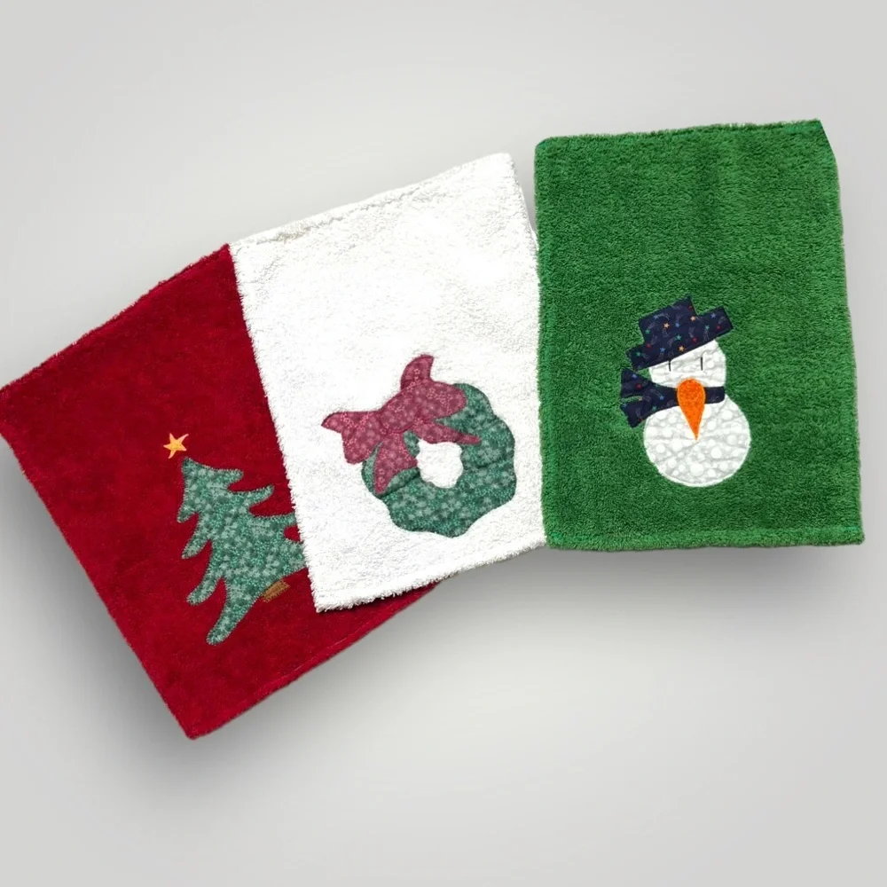 Lot/3 𝑯𝒂𝒏𝒅𝒎𝒂𝒅𝒆 Holiday Christmas Hand Towels 🎁